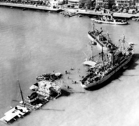 the Suez crisis 19 November 1956 Port Said, Egypt the Suez crisis, also Suez Sinai War called, was the Israeli Egyptian Dispute End October Start November 1956, the to Escape one Mostly the Egyptian Army and to Israeli Cast the Sinai Peninsula led you pointed th  Copyright: xUnitedxArchivesx xkpaxKeystonex 19561119_nin_k09_869