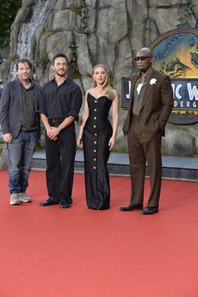 Gareth Edwards director , Jonathan Bailey, Scarlett Johansson and Mahershala Ali at the premiere of JURASSIC WORLD THE REBIRTH at the ZOO Palast in Berlin on 18 06 2025