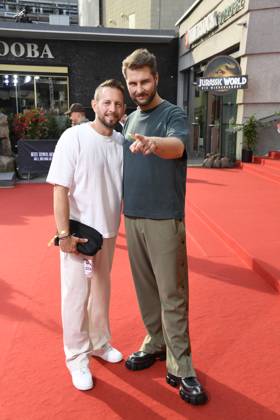 Maurice Gajda with husband Mitch Barg at the premiere of JURASSIC WORLD DIE WIEDERGEBURT at the ZOO Palast in Berlin on 18 06 2025