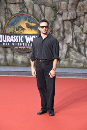 Jonathan Bailey at the premiere of JURASSIC WORLD DIE WIEDERGEBURT at the ZOO Palast in Berlin on 18 06 2025
