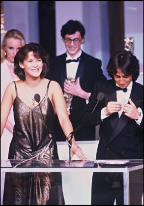 Archiv SOPHIE MARCEAU LORS von DIE ABENDFEIER DES CESAR 1985 Au COTE von RICHARD ANCONINA Paris Frankreich  Copyright: xRINDOFF-PATERSONx xBESTIMAGExRINDOFF-PATERSONx xBESTIMAGEx