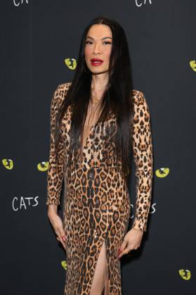 June 20, 2025: SUZY WRONG attends the Opening Night of Cats at the Theatre Royal on June 20, 2025 in Sydney, NSW Australia - ZUMAa155 20250620_aaa_a155_067 Copyright: xChristopherxKhouryx