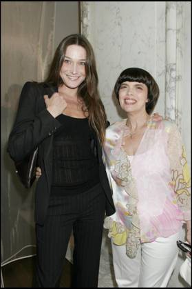 CARLA BRUNI und MIREILLE MATHIEU ERÖFFNUNG von DIE NEU commerce GUERLAIN auf sie FELDER ELYSEES A Paris Paris Frankreich  Copyright: xRINDOFF-GUIRECx xBESTIMAGExRINDOFF-GUIRECx xBESTIMAGEx