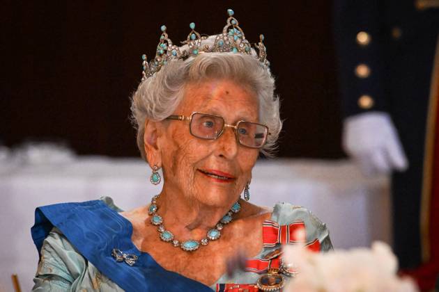 Prinzessin Astrid von Norwegen ist tot President Macron s Official Visit To Norway - Gala Dinner Princess Astrid during the gala dinner at the Royal Palace in Oslo on June 23, 2025, as part of the presidential state visit to Norway. Photo by Abdullah Firas ABACAPRESS.COM Oslo Norway  Copyright: xAbdullahxFiras ABACAx