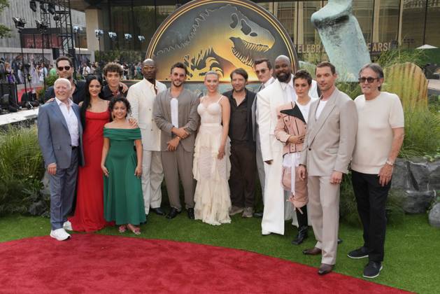 Jurassic World Rebirth Premiere L-R: Frank Marshall, Manuel Garcia Rulfo, Luna Blaise, David Iacono, Audrina Miranda, Mahershala Ali, Jonathan Bailey, Scarlett Johansson, Gareth Edwards, Rupert Friend, Bechir Sylvain, Philippine Velge, Ed Skrein, Patrick Crowley attends the Jurassic World Rebirth Premiere presented by Universal Pictures and Amblin Entertainment, held at Lincoln Center in New York City, Monday, June 23, 2025., Credit:Jennifer Graylock-Graylock.comJennifer Graylock-Graylock.com Avalon United States, New York, New York CIty, Lincoln Center Copyright: xJenniferxGraylock-Graylock.comJenniferxGraylock-Graylock.comx xAvalonx 1014352033