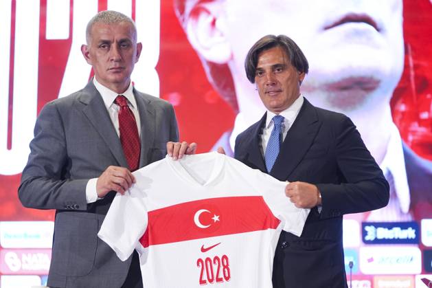 Vincenzo Montella signs a new 2-year contract with the National Team ISTANBUL, TURKIYE - JUNE 30: Turkish Football Federation (TFF) President Ibrahim Haciosmanoglu (L) presents a jersey to Turkish National Football Team Head Coach Vincenzo Montella (R) at the end of a ceremony held at the TFF Hasan Dogan National Teams Camp and Training Facilities after Montella’s contract was extended for two more years in Istanbul, Turkiye, on June 30, 2025. Agit Erdi Ulukaya Anadolu Istanbul Turkey. Editorial use only. Please get in touch for any other usage.  Copyright: x2025xAnadoluxAgitxErdixUlukayax