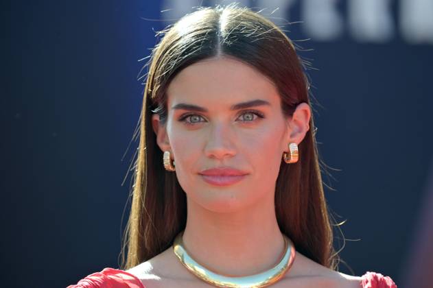 Superman Premiere - Los Angeles, USA LOS ANGELES, USA. July 07, 2025: Sara Sampaio at the premiere for Superman at the TCL Chinese Theatre. Los Angeles CA USA Copyright: xPaulxSmith Featureflashx
