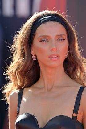 Superman Premiere - Los Angeles, USA LOS ANGELES, USA. July 07, 2025: Angela Sarafyan at the premiere for Superman at the TCL Chinese Theatre. Los Angeles CA USA  Copyright: xPaulxSmith Featureflashx