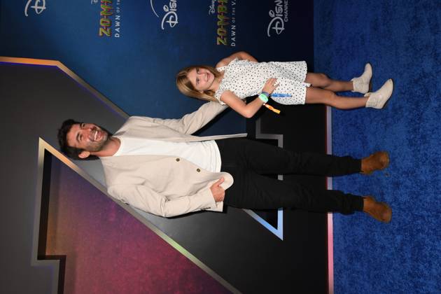 James Wolk and Daughter attends the world premiere of Disney s Zombies 4: Dawn of the Vampires at the El Capitan Theatre in Hollywood, California, on July 8, 2025. Copyright: xJeffreyxMayerx xMediaPunchx