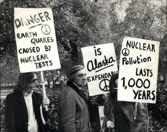 Demonstrations 11 November 1971 – the United States have announced, their Big ones Nuclear test in Amchitka to be carried out the US Message in London had as Date Thursd  Copyright: xUnitedxArchivesx xkpaxKeystonex 19711111_baf_k09_202