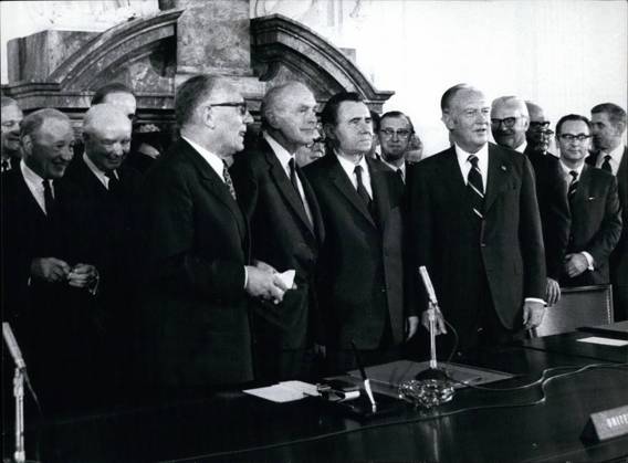 Germany Lithuania Poland 6 June 1972 a Day the History for Berlin Today signed the four Foreign Minister the Berlin Agreement at former Control Council in Berlin Photo shows see Foreign Minister Schumann France , Foreign Minister Douglas Home United Kingdom , Foreign Minister Andrej Gromiko USSR and Foreign Minister Rogers America  Copyright: xUnitedxArchivesx xkpaxKeystonex 19720606_baf_k09_146