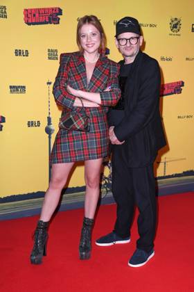 Jella Haase, Milan Peschel at the SchwarzeSchafe premiere at the cinema in the Kulturbrauerei in Berlin on 15 07 2025