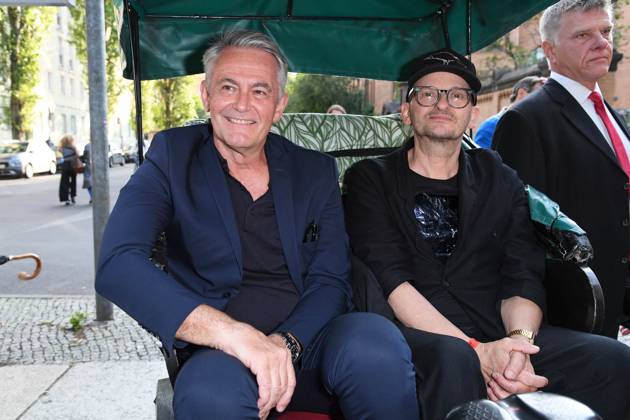 Robert Lohr, Milan Peschel at the SchwarzeSchafe premiere at the cinema in the Kulturbrauerei in Berlin on 15 07 2025