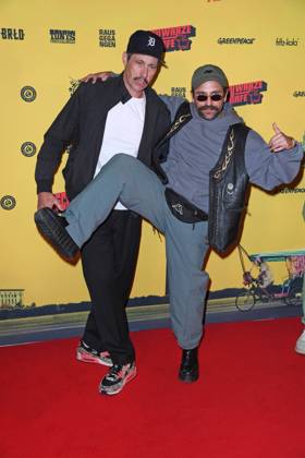 Marc Hosemann, Arman Kashani at the SchwarzeSchafe premiere at the cinema in the Kulturbrauerei in Berlin on 15 07 2025