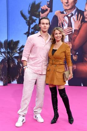 Tina Ruland with son Jahvis Ruland at the German premiere of DIE NACKTE KANONE in Berlin on 24 07 2025