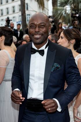 Jimmy Jean Louis Montée des marches du film Les plus belles années dune vie lors du 72ème Festival International du Film de Cannes On may 18th 2019 Cannes France Jacovides Moreau Bestimage Red carpet for the movie Les plus belles années dune vie during the 72nd Cannes International Film festival On may 18th 2019 Cannes France Copyright: xJACOVIDES-MOREAUx xBESTIMAGExJACOVIDES-MOREAUx xBESTIMAGEx