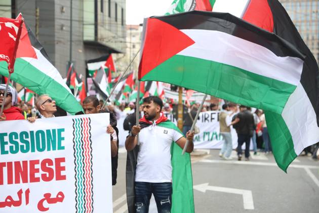 Pro-Palestinian demonstrators march in Italy MILAN, ITALY - APRIL 12: Thousands of demonstrators march at the square while holding Palestinian flags, as they chant for stopping the genocide in Gaza , no displacement of Palestinians and immediate permanent ceasefire , on April 12, 2025 in Milan, Italy. Lombardia Italy. Editorial use only. Please get in touch for any other usage. Copyright: x2025xAnadoluxMichelexNovagax