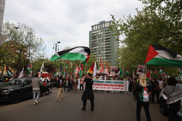 Pro-Palestinian demonstrators march in Italy MILAN, ITALY - APRIL 12: Thousands of demonstrators march at the square while holding Palestinian flags, as they chant for stopping the genocide in Gaza , no displacement of Palestinians and immediate permanent ceasefire , on April 12, 2025 in Milan, Italy. Lombardia Italy. Editorial use only. Please get in touch for any other usage. Copyright: x2025xAnadoluxMichelexNovagax