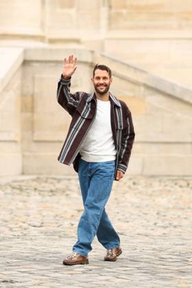 Simon Porte Jacquemus au défilé Victoria Beckham Collection Femme Prêt à porter Printemps Eté 2023 lors de la Fashion Week de Paris PFW , France, le 30 septembre 2022 Celebs attends the Victoria Beckham Collection Womenswear Spring Summer 2023 Ready to Wear show during Paris Fashion Week PFW , in Paris, France on September 30, 2022 Paris France  Copyright: xTizianoxDaxSilvax-xPierrexPerusseaux xBestimagexTizianoxDaxSilvax-xPierrexPerusseaux xBestimagex