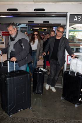 Laura Smet and her husband Raphaël Lancrey Javal Celebrities arrive at Nice airport for the 75th International Cannes Film Festival Nice, France, May 16, 2023 Da Silva Perusseau Bestimage Celebrities arrive at Nice airport for the 76th International Cannes Film Festival Nice France  Copyright: xTizianoxDaxSilvax-xPierrexPerusseaux xBestimagexTizianoxDaxSilvax-xPierrexPerusseaux xBestimagex