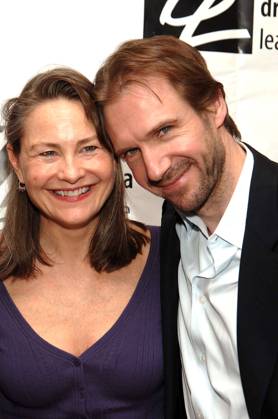 DRAMA LEAGUE AR May 5, 2006 - New York, New York, USA - K47749AR.72ND ANNUAL DRAMA LEAGUE LUNCHEON AWARDS CEREMONY AT THE MARRIOTT MARQUIS TIMES SQUARE NEW YORK New York 05-05-2006. ANDREA RENAULT- 2006.CHERRY JONES RALPH FIENNES Copyright: xAndreaxRenaultx