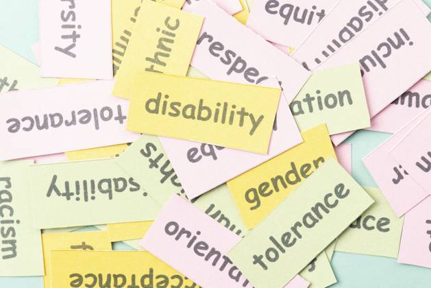 Behinderung, Inklusion, Gleichberechtigung, Toleranz und ethnisches Konzept, Einheit in der Vielfalt Disability, inclusion, human equality rights, tolerance and ethnic concept, unity for diversity Copyright: imageBROKER BeritxKessler ibxiqx14546903.jpg