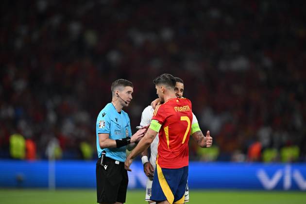 Spain v England: Final - UEFA EURO 2024 BERLIN, GERMANY - JULY 14: Alvaro Morata of Spain objects to the referee during the UEFA EURO 2024 final match between Spain and England at Olympiastadion in Berlin, Germany on July 14, 2024. Germany World. Editorial use only. Please get in touch for any other usage. Copyright: x2025xAnadoluxHeshamxElsherifx