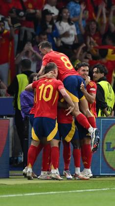 Spain v England: Final - UEFA EURO 2024 BERLIN, GERMANY - JULY 14: Players of Spain celebrate a goal during the UEFA EURO 2024 final match between Spain and England at Olympiastadion in Berlin, Germany on July 14, 2024. Germany World. Editorial use only. Please get in touch for any other usage. Copyright: x2025xAnadoluxHeshamxElsherifx