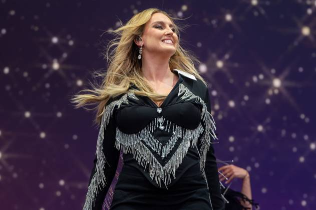 Perrie performing at Come Together Festival 2025 Perrie Edwards performing at Come Together Festival on Town Moor in Newcastle. Featuring: Perrie Where: Newcastle, United Kingdom When: 20 Aug 2025 Credit: Graham Finney WENN Newcastle United Kingdom Copyright: xWENNx wenn40590080 x wenn40590080