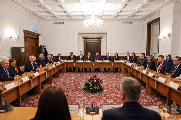 Turkish Foreign Minister Hakan Fidan in Bulgaria SOFIA, BULGARIA - JANUARY 30: A general view of meeting room as Turkish Foreign Minister Hakan Fidan (3rd L) meets with Chairman of the Turkiye Bulgaria Inter-Parliamentary Friendship Group Delyan Peevski and group members in Sofia, Bulgaria on January 30, 2024. Bulgaria World. Editorial use only. Please get in touch for any other usage.  Copyright: x2025xAnadoluxMuratxGökx