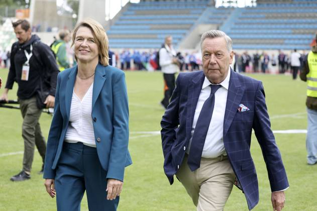 Elke Büdenbender and Roland Kaiser at the closing event of the 25 World Transplant Games 2025 in the Heinz Steyer Stadium Dresden, 23 08 2025 Foto:xM.xWehnertx xFuturexImagex transplant_5824
