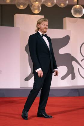 Bugonia Red Carpet - The 82nd Venice International Film Festival Jesse Plemons attends the Bugonia red carpet during the 82nd Venice International Film Festival on August 28, 2025 in Venice, Italy. Copyright: xKazukoxWakayamax