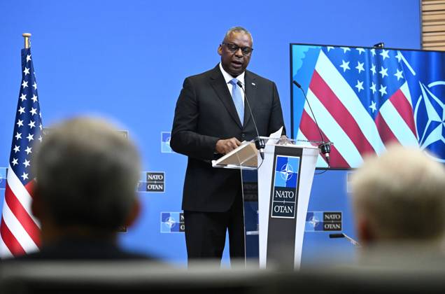 US Secretary of Defense Lloyd Austin BRUSSELS, BELGIUM - OCTOBER 12: US Secretary of Defense Lloyd Austin speaks during the press conference after the NATO Defense Ministers Meeting in Brussels, Belgium on October 12, 2023. Brussels Hoofdstedelijk Gewest Belçika. Editorial use only. Please get in touch for any other usage. Copyright: x2025xAnadoluxDursunxAydemirx