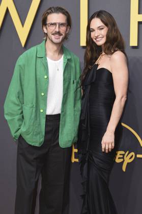Dan Stevens and Lilly James at the premiere of the Disney film Swiped at Curzon Mayfair London, 11 09 2025 Foto:xS.xVasx xFuturexImagex swiped_5966