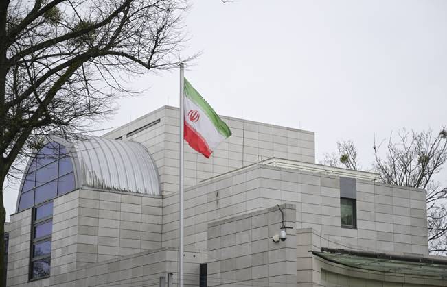 Germany declares 2 Iranian diplomats persona non grata BERLIN, GERMANY - FEBRUARY 22: A view of the Iranian Embassy after Germany declared two Iranian diplomats persona non grata in response to Tehran’s death sentence to German-Iranian dissident Jamshid Sharmahd in Berlin, Germany on February 22, 2023. German Foreign Minister Annalena Baerbock slammed Iranian court’s decision, and said the Iranian embassy’s charge d affaires was summoned to the ministry to condemn the decision. Berlin Germany. Editorial use only. Please get in touch for any other usage.  Copyright: x2025xAnadoluxAbdulhamidxHoÅübaÅüx