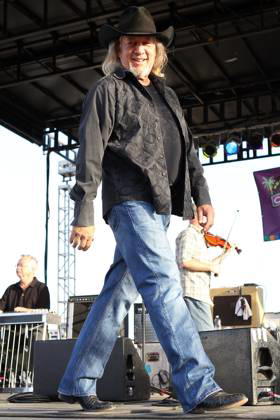 Country Music artist John Anderson performs at Balloons Over Paradise sponsored by Seminole Casino Immokalee Immokalee, Florida - 14.04.12 WENN.com 3828095.jpg