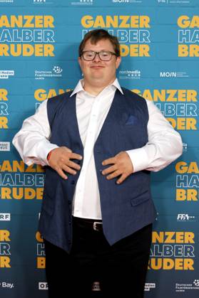 Actor Nico Randel at the premiere of the movie Ganzer Halber Bruder at Cinedom Cologne Cologne, 15 09 2025 NRW Germany Copyright: xChristophxHardtx