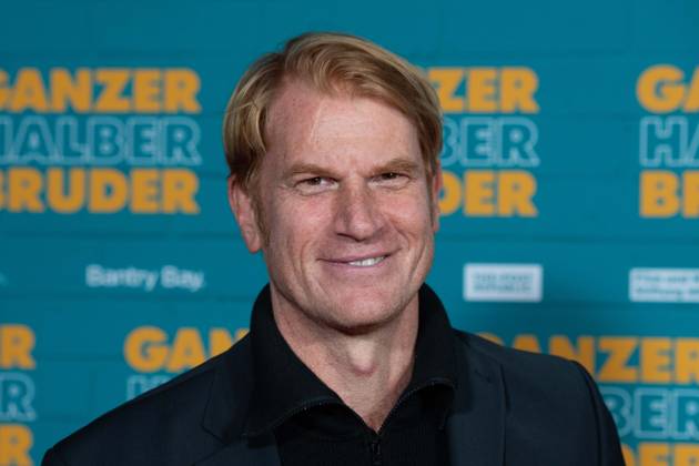 Enno KALISCH, actor, red carpet, red carpet show, arrival, arrival, film premiere GANZER HALBER BRUDER on 15 09 2025 at the Cinedom cinema in Cologne,