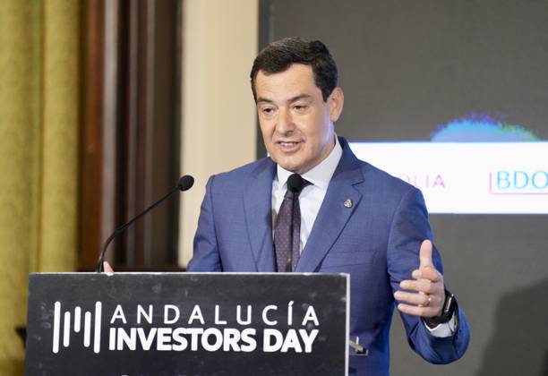 RECORD DATE NOT STATED The president of the Junta de Andalucia, Juanma Moreno, during his speech at the VII Foro Andalucia Investors Day of El Confidencial On September 23, 2025, in Seville Andalucia, Spain The Andalusian Budget for the year 2026 will include a new package of tax rebates from which thousands of Andalusian citizens can benefit, such as a 30 percent deduction on veterinary expenses, with a limit of up to 100 euros, during the first year for families acquiring a pet. The estimated impact of this measure amounts to 12 million a year, which will be translated, in practice, in more saving capacity for all those Andalusians who share their life with a pet This has been announced by the president of the Junta de Andalucia, Juanma Moreno, during his spee  6975251