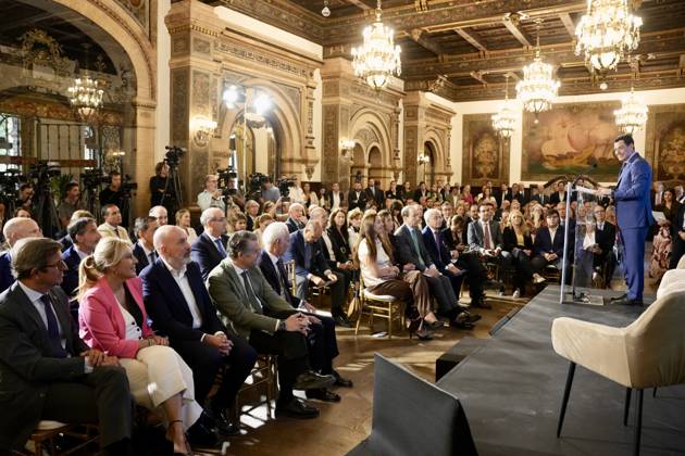 RECORD DATE NOT STATED The president of the Junta de Andalucia, Juanma Moreno, during his speech at the VII Foro Andalucia Investors Day of El Confidencial On September 23, 2025, in Seville Andalucia, Spain The Andalusian Budget for the year 2026 will include a new package of tax rebates from which thousands of Andalusian citizens can benefit, such as a 30 percent deduction on veterinary expenses, with a limit of up to 100 euros, during the first year for families acquiring a pet. The estimated impact of this measure amounts to 12 million a year, which will be translated, in practice, in more saving capacity for all those Andalusians who share their life with a pet This has been announced by the president of the Junta de Andalucia, Juanma Moreno, during his spee  6975267