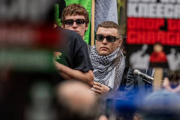 September 26, 2025, London, United Kingdom: Mo Chara of Belfast rap group Kneecap attends a celebratory rally outside Woolwich Crown Court, after being acquitted of all charges. The 27 year old (real name Liam Og O hAnnaidh) was acquitted of all charges. Hundreds of Kneecap supporters and pro-Palestinian protesters were present to oppose the charge and to celebrate his acquittal. London United Kingdom - ZUMAs197 20250926_aaa_s197_203 Copyright: xLabxKyxMox