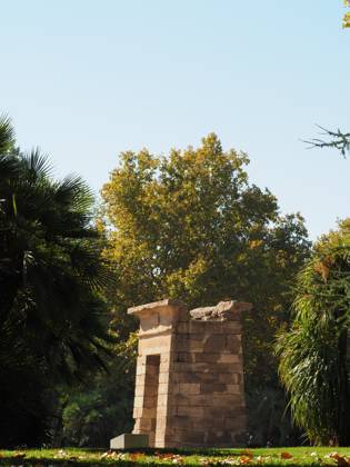 October 1, 2025, Madrid, Madrid, Spain: MADRID, SPAIN †October 1: Exterior views of the Egyptian Temple of Debod, which was moved to Madrid, Spain, to protect it from flooding caused by the construction of the Aswan Dam on the Nile River. Madrid Spain - ZUMAle O 20251001_zip_h199_031 Copyright: xAaronxHerediax