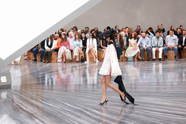 (251002) -- PARIS , Oct. 2, 2025 -- A model presents a creation from the ready-to-wear Spring Summer 2026 collections by French fashion house Christian Dior during the Paris Fashion Week in Paris, France, on Oct. 1, 2025. ( Handout via Xinhua) FRANCE-PARIS-FASHION WEEK-CHRISTIAN DIOR MeetEurope