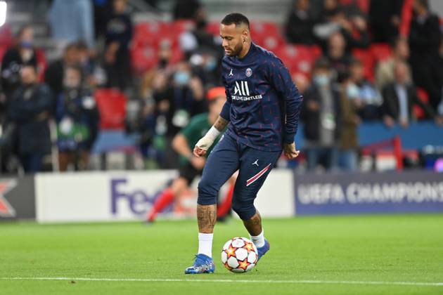 Paris Saint-Germain v Manchester City - UEFA Champions League PARIS, FRANCE - SEPTEMBER 28: Neymar Jr. of Paris Saint-Germain warms up prior to the UEFA Champions League group A match between Paris Saint-Germain and Manchester City at Parc des Princes on September 28, 2021 in Paris, France. France World. Editorial use only. Please get in touch for any other usage.  Copyright: x2025xAnadoluxMustafaxYalcÄ±nx