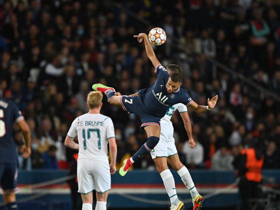 Paris Saint Germain v Manchester City - UEFA Champions League PARIS, FRANCE - SEPTEMBER 28: Kylian Mbappe (7) of of Paris Saint-Germain reacts during the UEFA Champions League group A match between Paris Saint-Germain and Manchester City at Parc des Princes on September 28, 2021 in Paris, France. France World. Editorial use only. Please get in touch for any other usage.  Copyright: x2025xAnadoluxMustafaxYalcÄ±nx