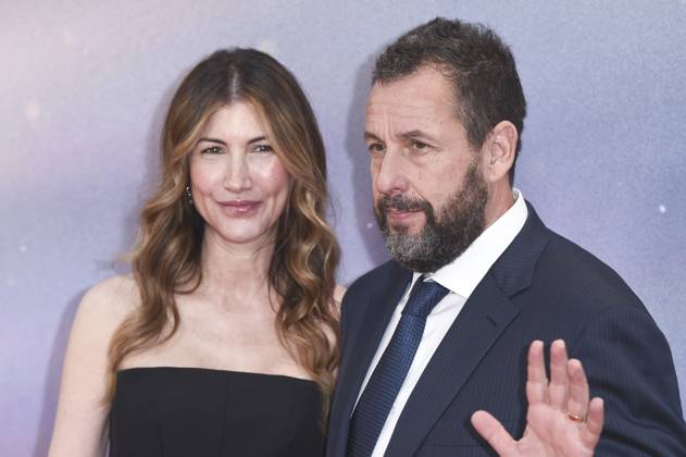 Jackie Sandler with husband Adam Sandler at the premiere of the feature film Jay Kelly at the 69 BFI London Film Festival 2025 at the Royal Festival Hall London, 10 10 2025 Foto:xS.xVasx xFuturexImagex kelly_5145