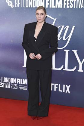 Greta Gerwig at the premiere of the feature film Jay Kelly at the 69 BFI London Film Festival 2025 at the Royal Festival Hall London, 10 10 2025 Foto:xS.xVasx xFuturexImagex kelly_5161