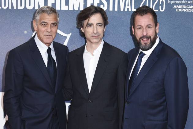 George Clooney, Noah Baumbach and Adam Sandler at the premiere of the feature film Jay Kelly at the 69 BFI London Film Festival 2025 at the Royal Festival Hall London, 10 10 2025 Foto:xS.xVasx xFuturexImagex kelly_5181