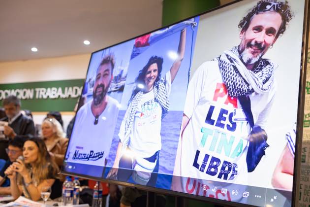 October 6, 2025, Buenos Aires, Buenos Aires, Argentina: Press conference demanding the release of the three Argentinians †Celeste Fierro, Carlos Bertola, and Ezequiel Peressini †who were aboard the Global Smud flotilla en route to Gaza to deliver humanitarian aid and were detained after the vessel was intercepted by the Israeli government. Buenos Aires Argentina - ZUMAp265 20251006_zip_p265_008 Copyright: xDelfinaxCorberaxPix