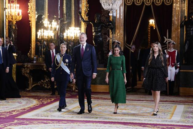The King and Queen, the Princess of Asturias and the Infanta Sofia preside over a reception at the Royal Palace for the National Holiday Queen Letizia greets the writer Álvaro Pombo during the reception on the occasion of the National Holiday, at the Royal Palace, on October 12, 2025, in Madrid Spain The event is presided over by the King and Queen, the Princess of Asturias and the Infanta Sofia after the solemn act of homage to the National Flag and the military parade that has been held in the Plaza de Cánovas del Castillo The commemoration of the National Holiday aims to solemnly remember moments of collective history that are part of the common historical, cultural and social heritage, assumed as such by the vast majority of citizens 1  Copyright: xA.xPÃ rezxMecax 7022796